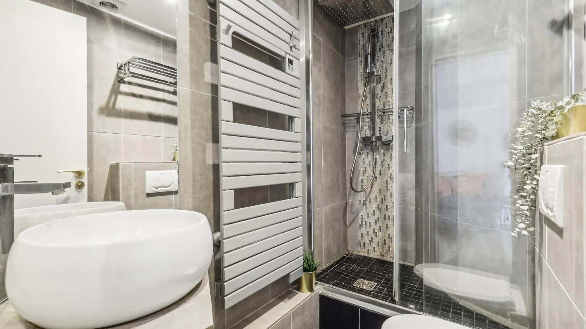 Luxury Near Le Marais Apartment